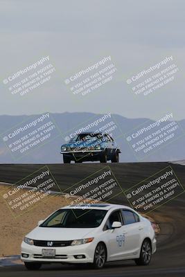 media/Jan-26-2025-SCCA SD (Sun) [[bcf61ed115]]/4-Women Novice/Session 1 (Lead-Follow)/